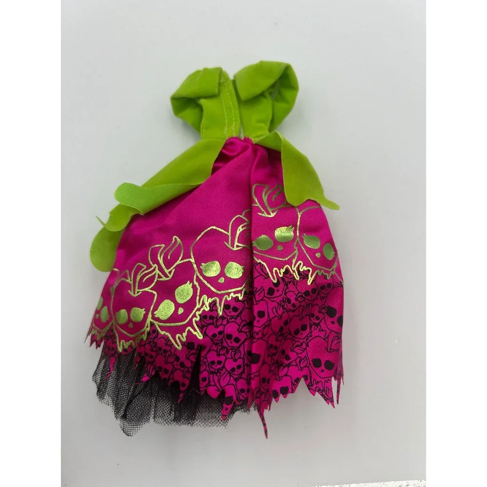 Monster High Scarily Ever After Snow Bite Draculaura Dress